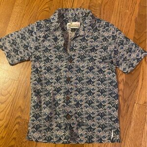 Patagonia boys size medium button down